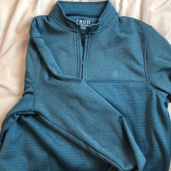 Izod Golf Hydra Shield long sleeve. - Picture 3 of 4